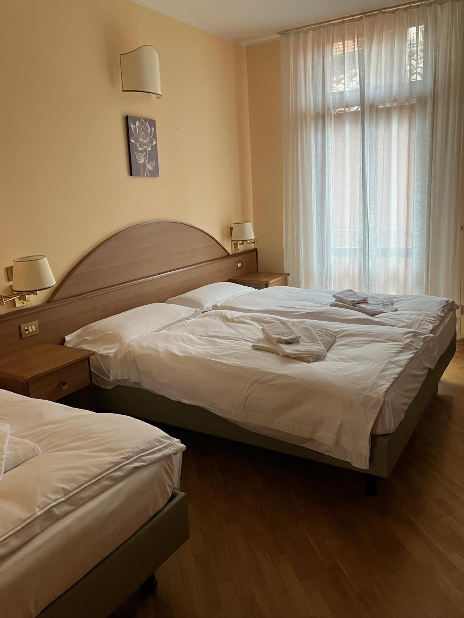 Hotel Saini With Air Conditioning Стреза Экстерьер фото