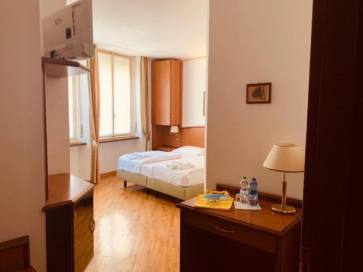 Hotel Saini With Air Conditioning Стреза Экстерьер фото
